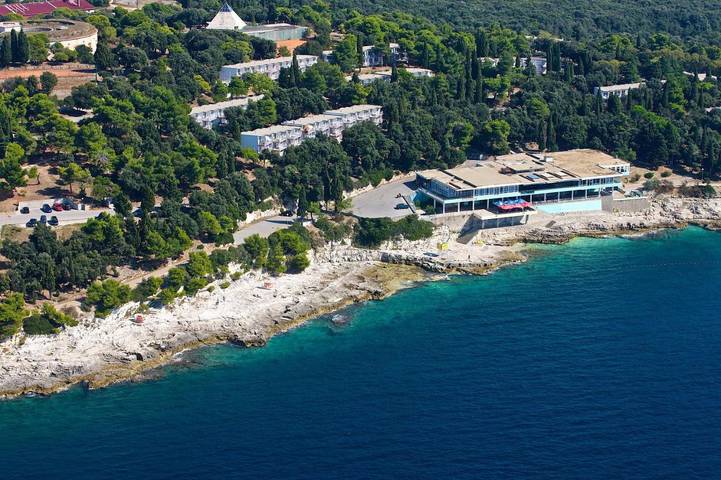 Bungalow für 4 Personen, mit Terrasse und Pool sowie Ausblick, mit Haustier in Pula - 3
