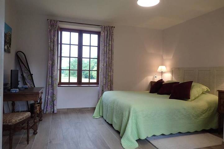 Gîte pour 8 personnes, avec terrasse à Tuffé - 2