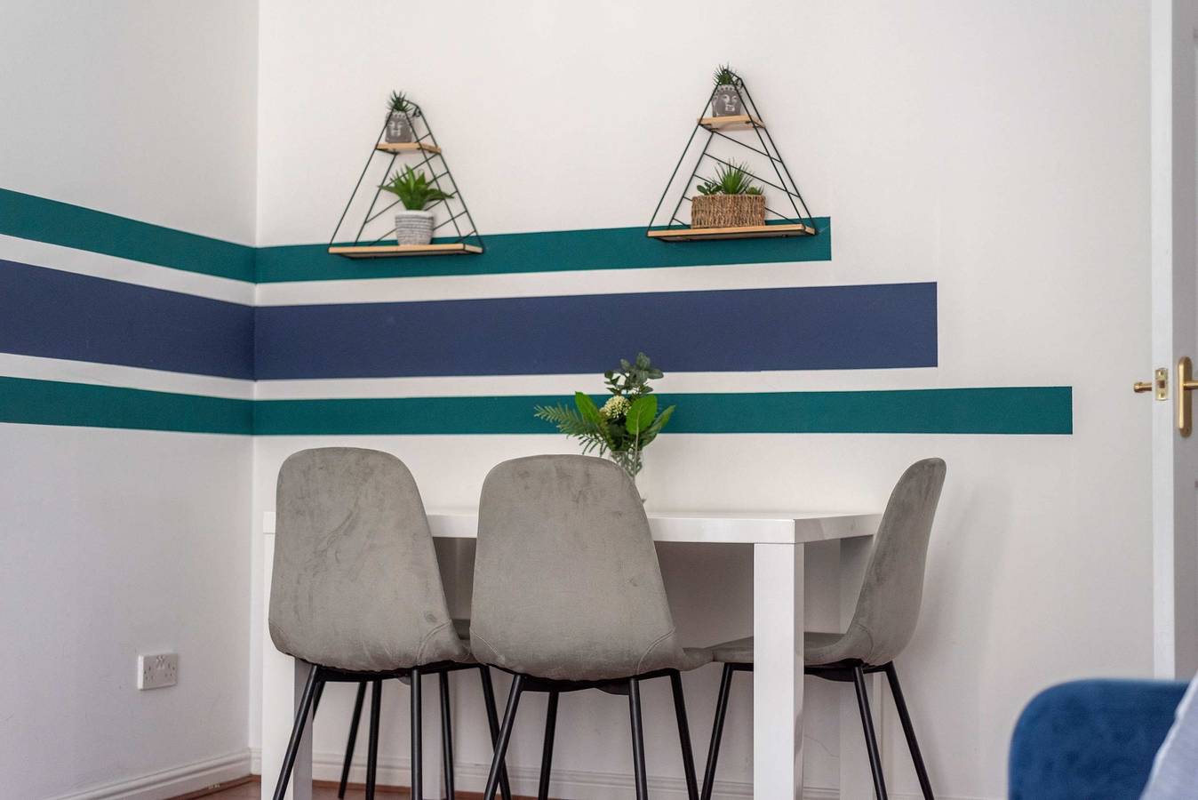 Entire apartment, 2Bed Flat in Leith-Free Parking- by Holiday Homes in Leith, Edinburgh