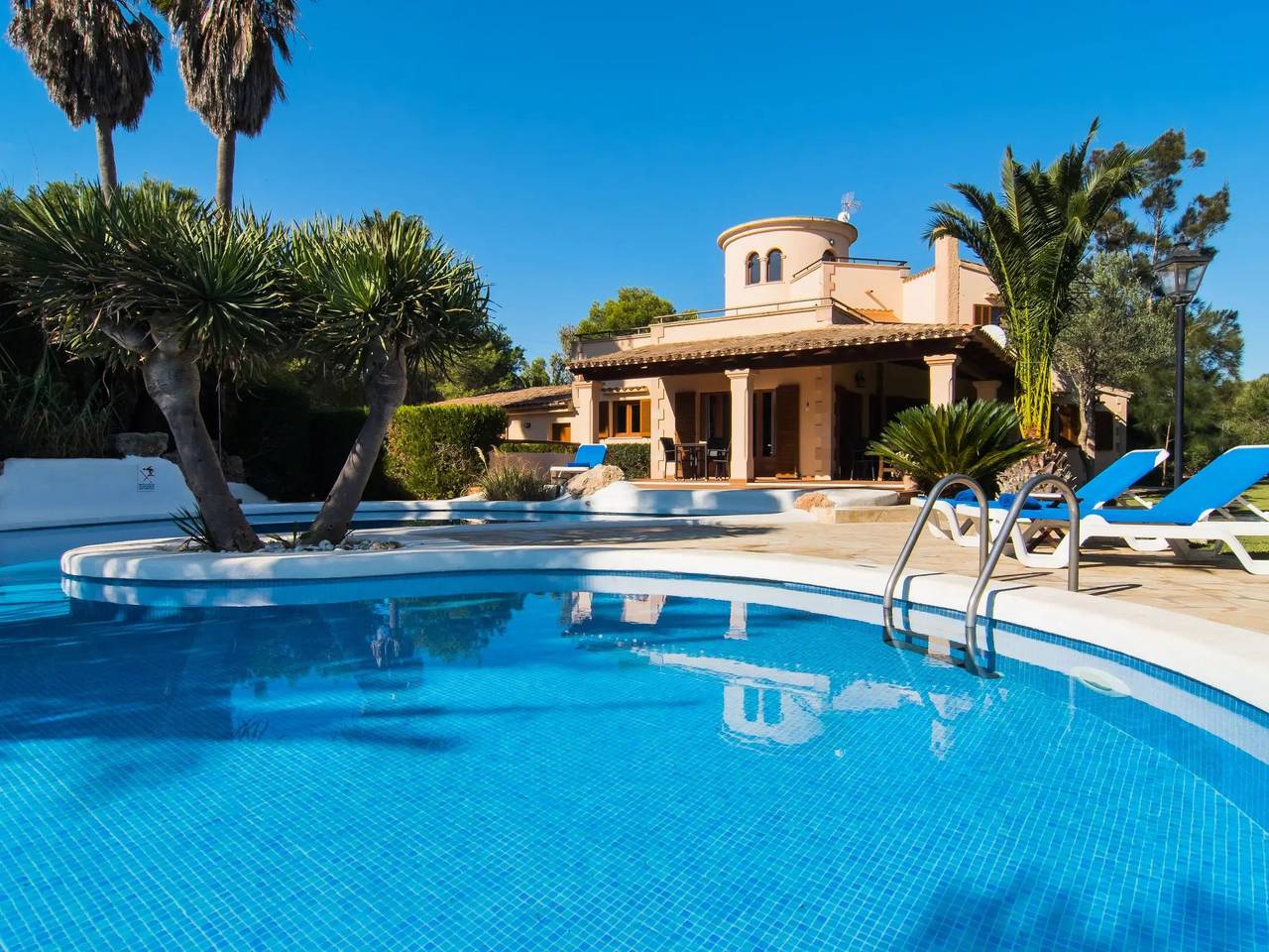 Villa pour 10 Personnes dans Cala Sa Nau, Felanitx