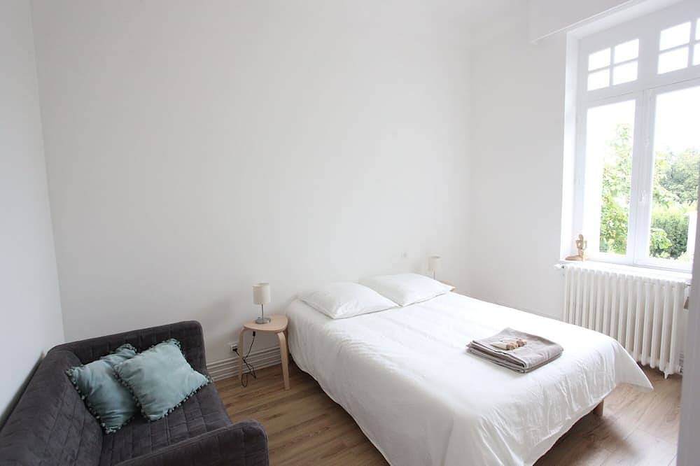 Villa Bord de Mer, 200m plage, 10 chambres in Royan, Côte de Beauté