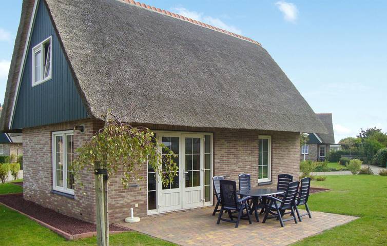 Ferienhaus für 8 Personen, mit Terrasse und Garten in Makkum