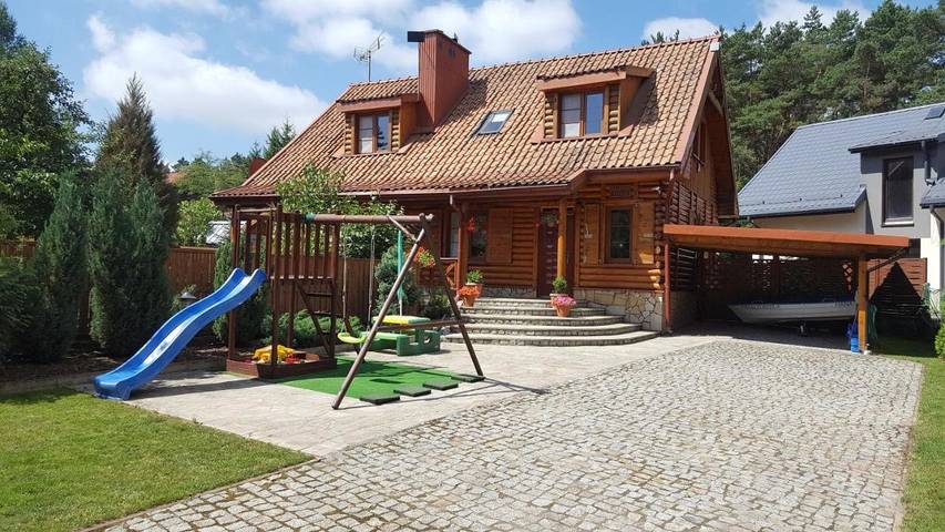 Domek letniskowy dla 10 osób, z widok i widok na jezioro oraz ogród na Mazury