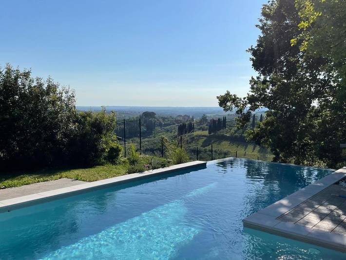 Appartamento per 2 persone, con Terrazza e Giardino nonché Piscina e Panorama a Fonte Nuova