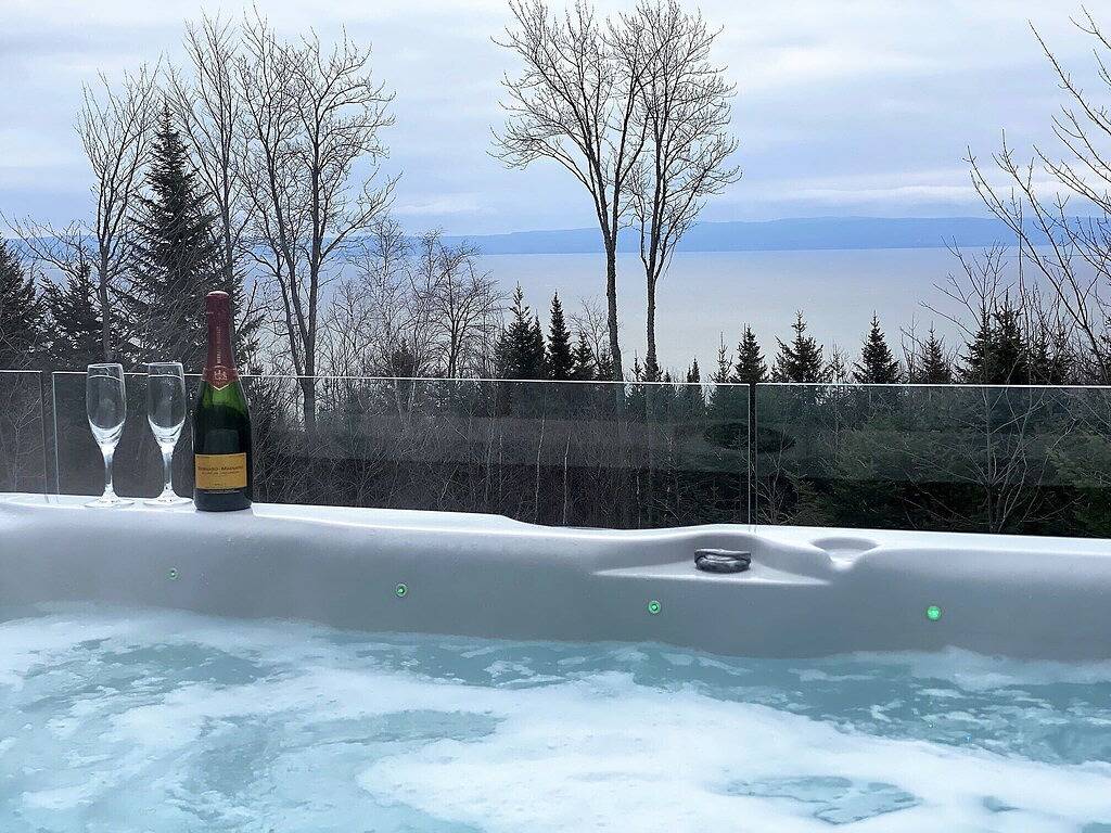 Breathtaking View of St-Lawrence River - Hot Tub - 15min from Le Massif in Le Massif