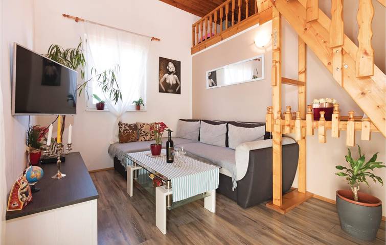 Charmante 2-Zimmer-Wohnung mit Pool und Terrasse, in Küstennähe und nahe dem Flughafen Pula in Valtura, Südküste Istrien