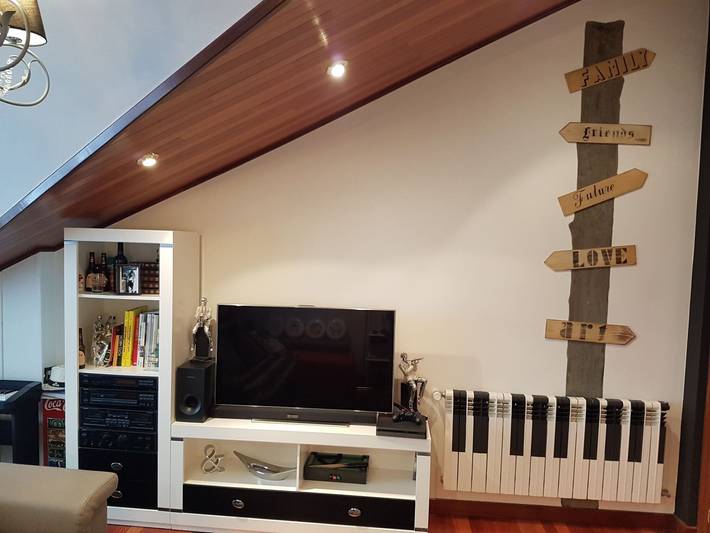 'Alojamientos Marte Room 6' with shared terrace and garden in Torrelavega, Cantabrian Coast