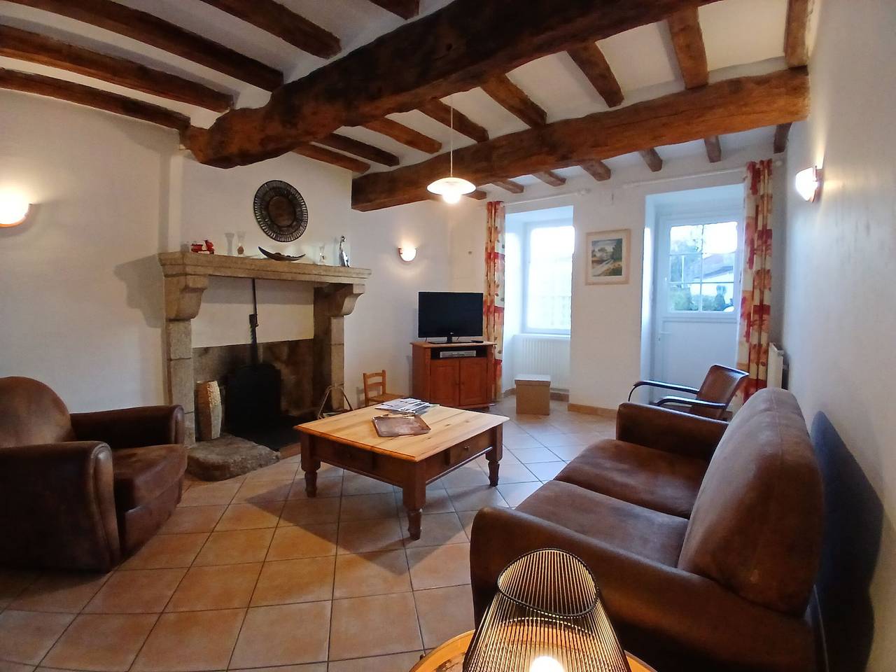 Charmante maison ancienne rénovée avec jardin privé, 5 couchages in La Gaubretière, Vallée de la Loire