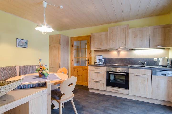 Ferienwohnung für 4 Personen, mit Balkon und Garten - 1
