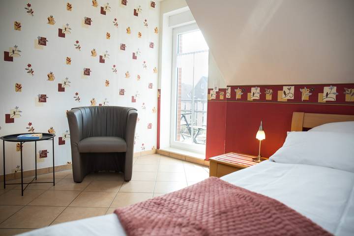 Ferienwohnung für 5 Personen, mit Balkon und Garten in Norddeich