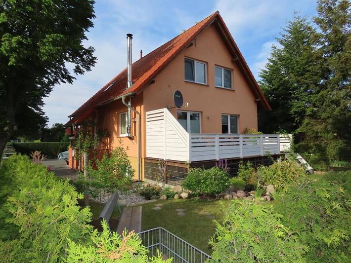 Ferienhaus für 8 Personen, mit Balkon und Terrasse sowie Garten und Ausblick in Garz