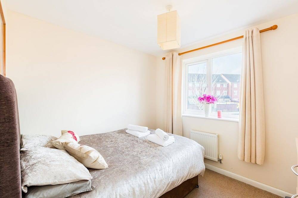 Casa de nueva construcción de 6 dormitorios in Wolverhampton, Birmingham y alrededores