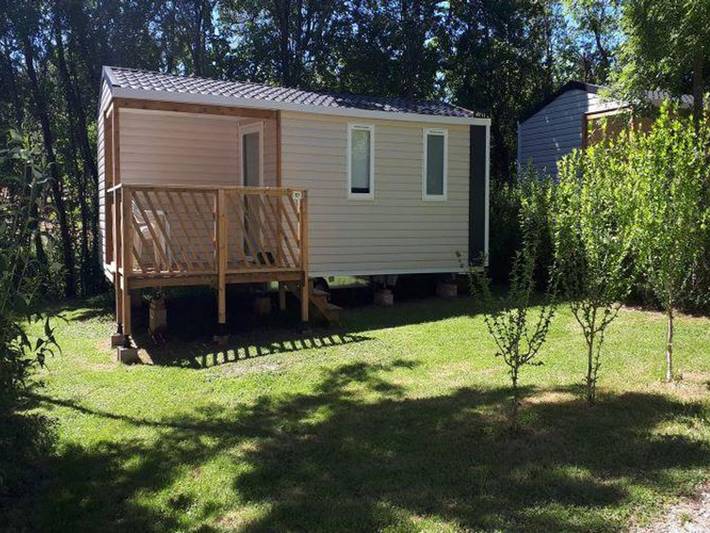 Camping voor 4 personen, met terras en zwembad, met huisdier in Lot-et-Garonne