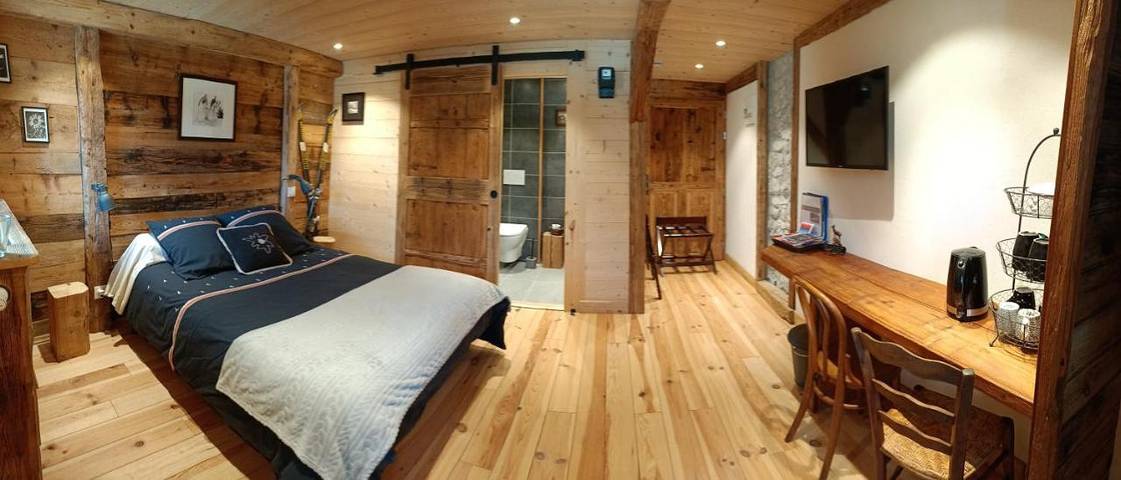 Maison d’hôte pour 2 personnes, avec jardin et jacuzzi ainsi que sauna et terrasse en Haute-Savoie - 3