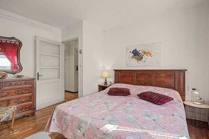Hel lejlighed, Casa Zio Zeffy Apartment with Mountain View Balcony and Shared Garden in Châtillon (By), Comune di Châtillon