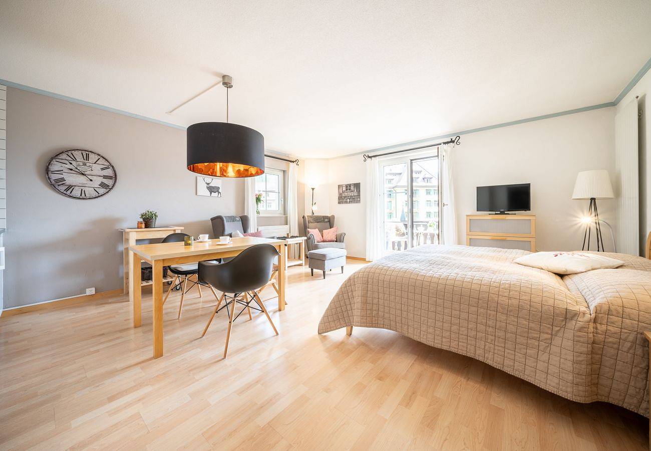 Ganzes Studio, Valluns Studio 5306: Charmantes 1,5-Zimmer-Refugium mit Blick auf das atemberaubende Tal in Vulpera, Tarasp