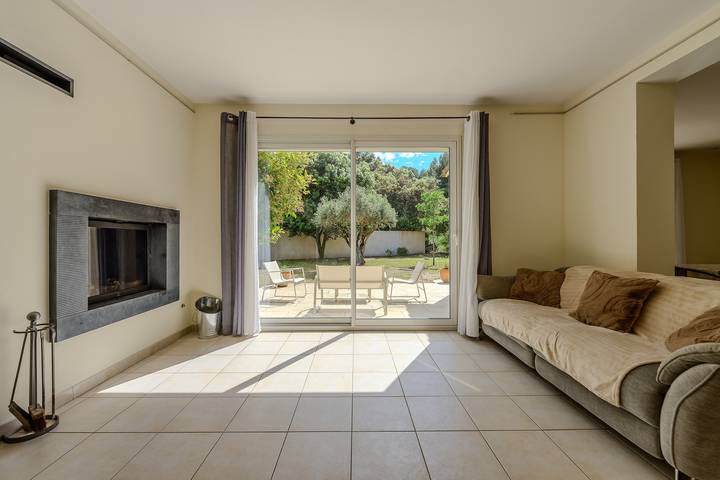 Location de vacances pour 8 personnes, avec jardin et piscine à Châteaurenard - 3