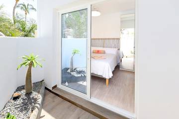 Villa for 10 People in Mojones, Tías, Photo 1