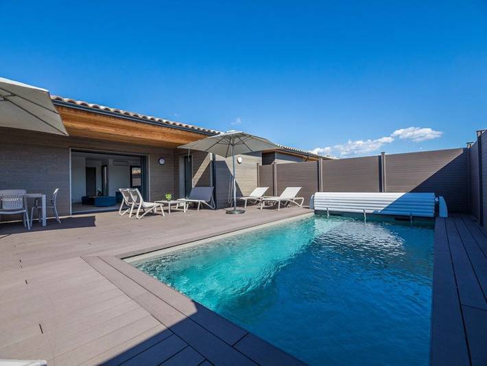Location de vacances pour 4 personnes, avec Terrasse ainsi que Jardin et Sauna dans Cala Rossa