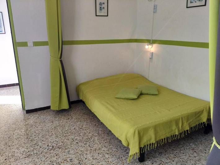 Gîte pour 6 personnes, avec jardin et vue à Ucciani - 4