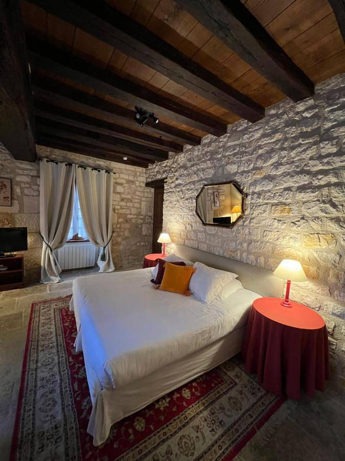 Appartement entier, Studio with Mountain View in Chablis, Région d'Auxerre
