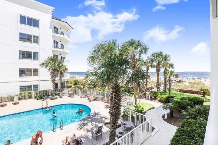 Ferienwohnung für 6 Personen, mit Pool und Terrasse sowie Garten - 1