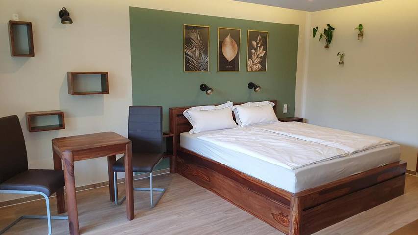 Ferienwohnung für 2 Personen, mit Terrasse und Garten