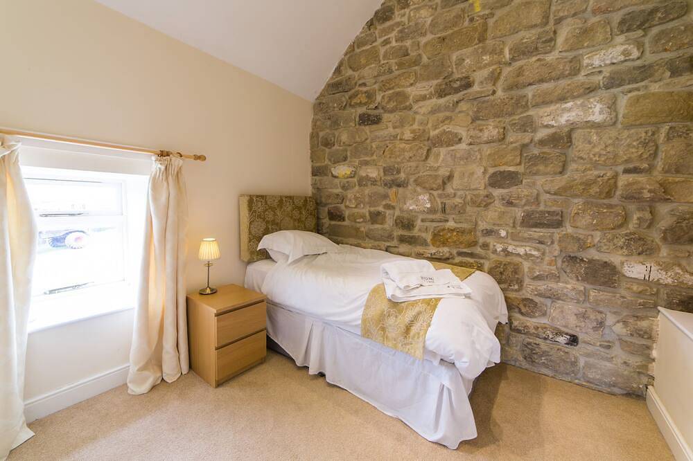 Bowes Barn 4 Star near Beamish, Newcastle & Durham - Sleeps 3 -  Dogs Welcome in Gateshead
