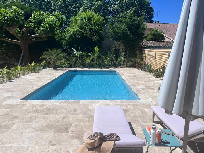 Gîte pour 4 personnes, avec piscine ainsi que vue et jardin à Saint-Seurin-de-Prats - 3