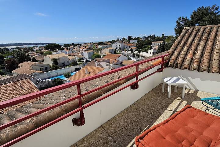 Gîte pour 4 personnes, avec terrasse dans Office de Tourisme de Saint Georges de Didonn