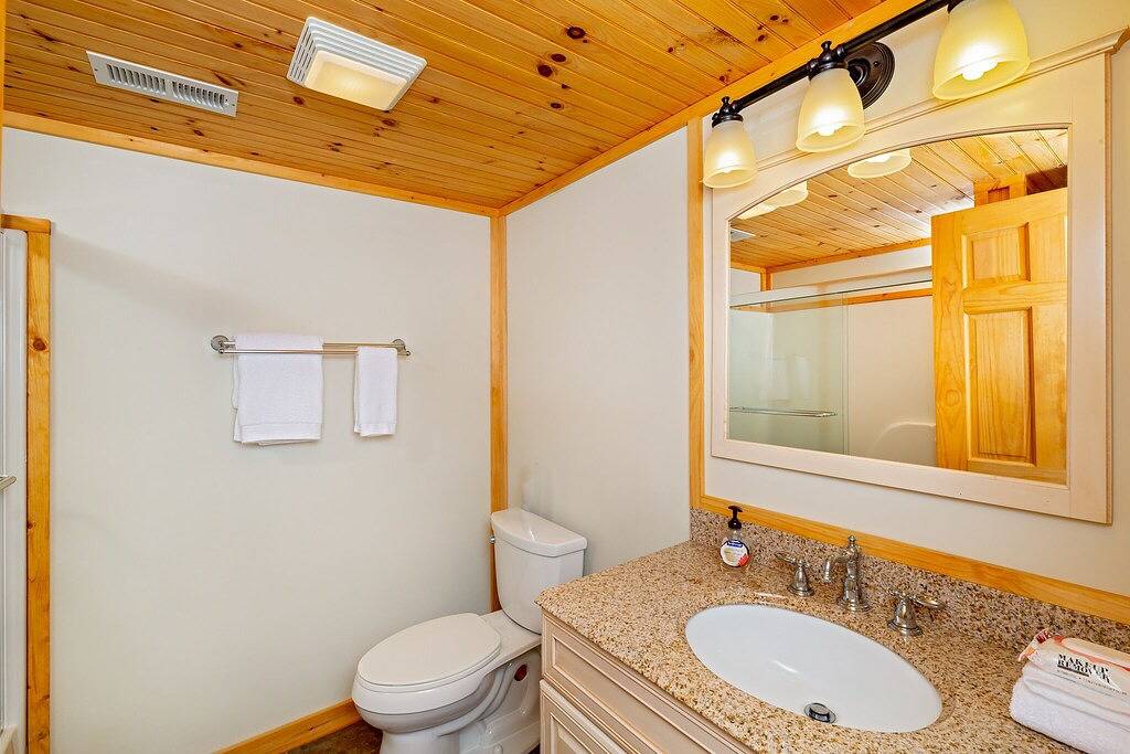 In der Nähe von Asheville w / Awesome Mountain View! in McDowell County