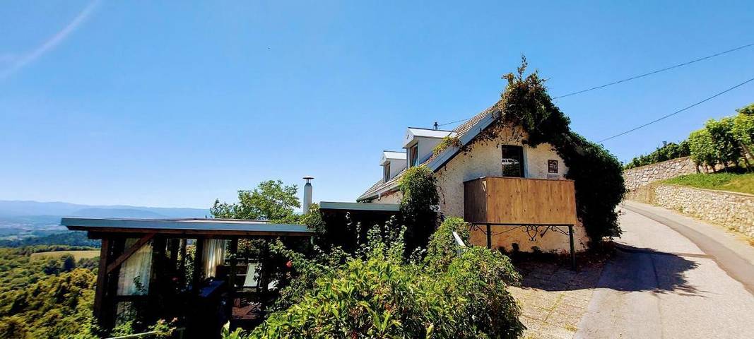Ferienhaus für 2 Personen, mit Terrasse und Garten sowie Ausblick