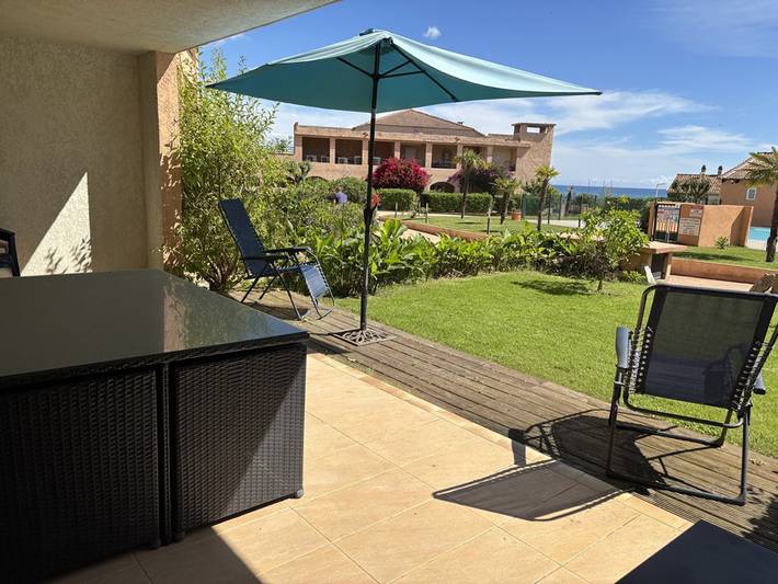 Ganze Wohnung, Charmante location 3*** avec piscine, rez-de-jardin, près du port, accessible Pmr, jusqu'à 6 pers. in Sari-Solenzara, Sartène und Umgebung