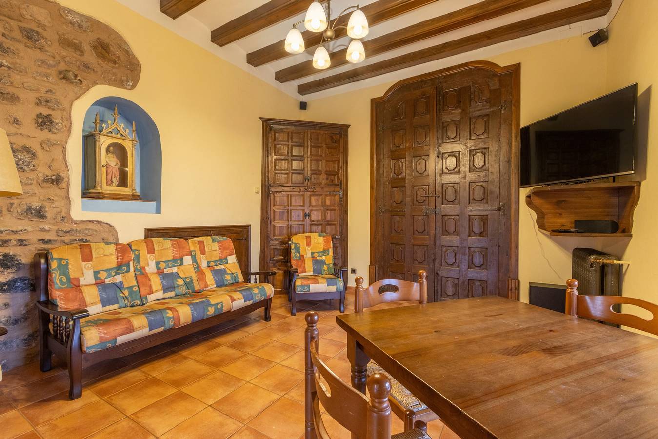 Casa Vilanova: Landhaus mit Bergblick, privater Terrasse und Wlan in Baix Pallars, Katalanische Pyrenäen