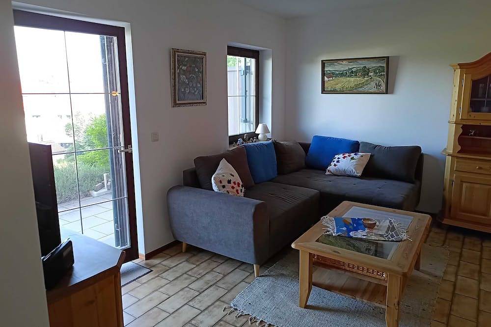 Ganze Wohnung, Ferienwohnung Erdgeschoss mit Bergblick in Rimsting, Chiemsee