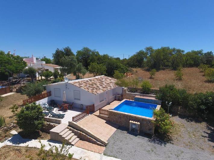 Location de vacances pour 4 personnes, avec vue et jardin dans Santa Catarina da Fonte do Bispo - 2