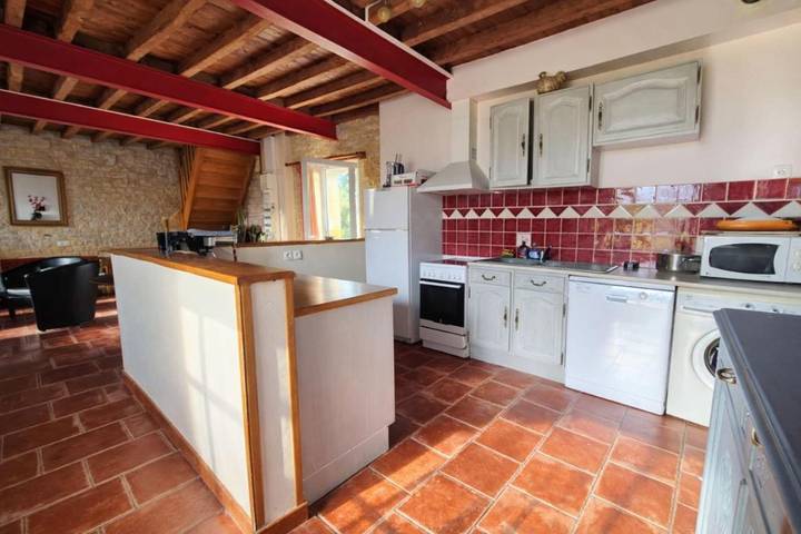 Location de vacances pour 8 personnes, avec jardin et terrasse à Asnières-en-Bessin