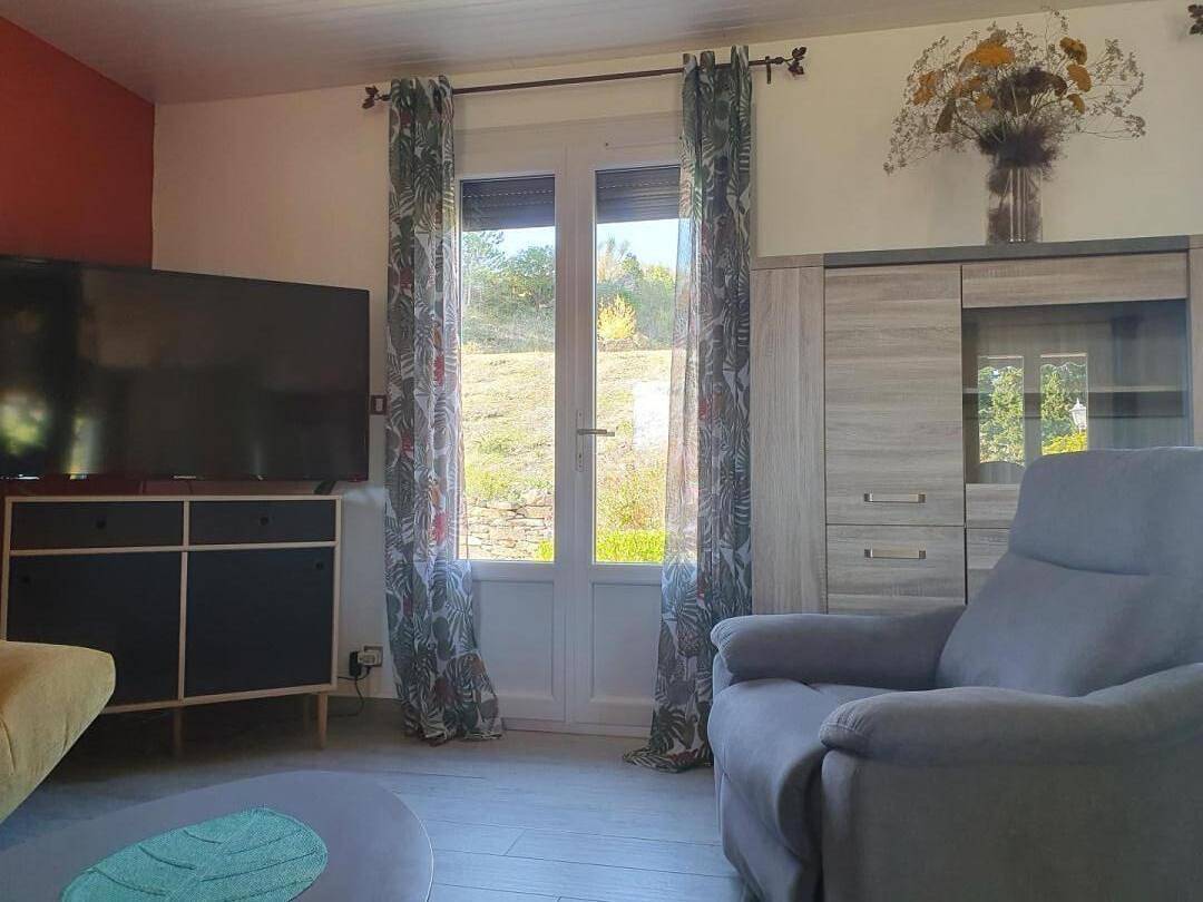 Sambacacia x6 in Montazels, Parque Natural Regional Corbières-Fenouillèdes