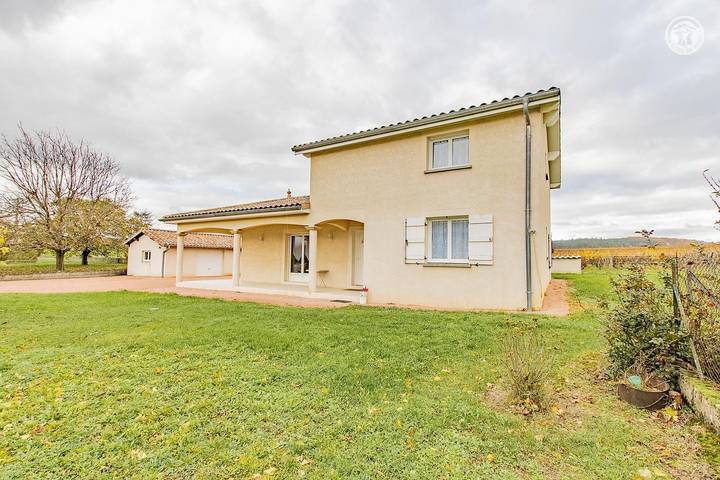 Gîte pour 6 personnes, avec terrasse et jardin à Prissé