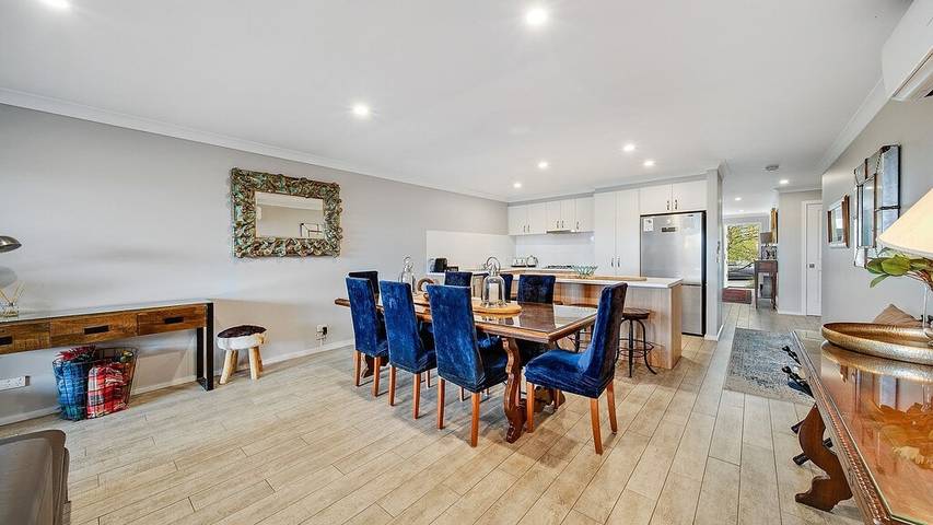 Holiday home for 8 people, with balcony and garden in Jindabyne