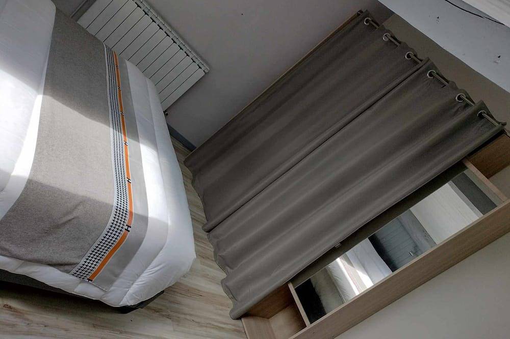 Magnifique Maison 8/10 Personnes à Rully. Piscine Privée. Terrain de Boule in Rully, Region Chalon-sur-Saône