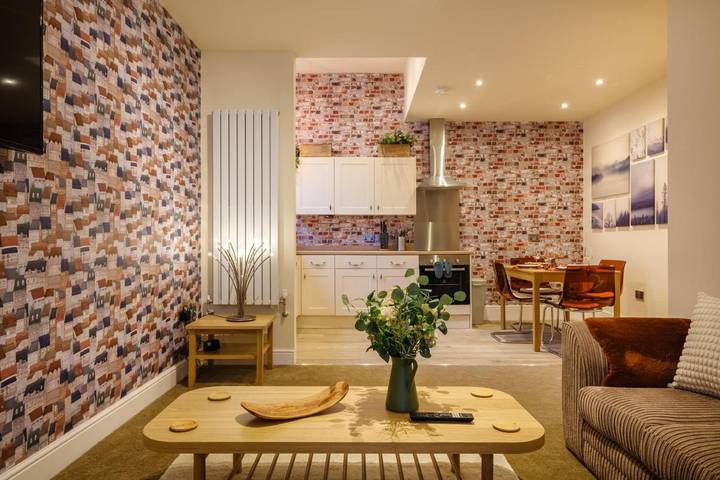 Apartment for 4 people, with hot tub and pool as well as sauna in Bowness-on-Windermere