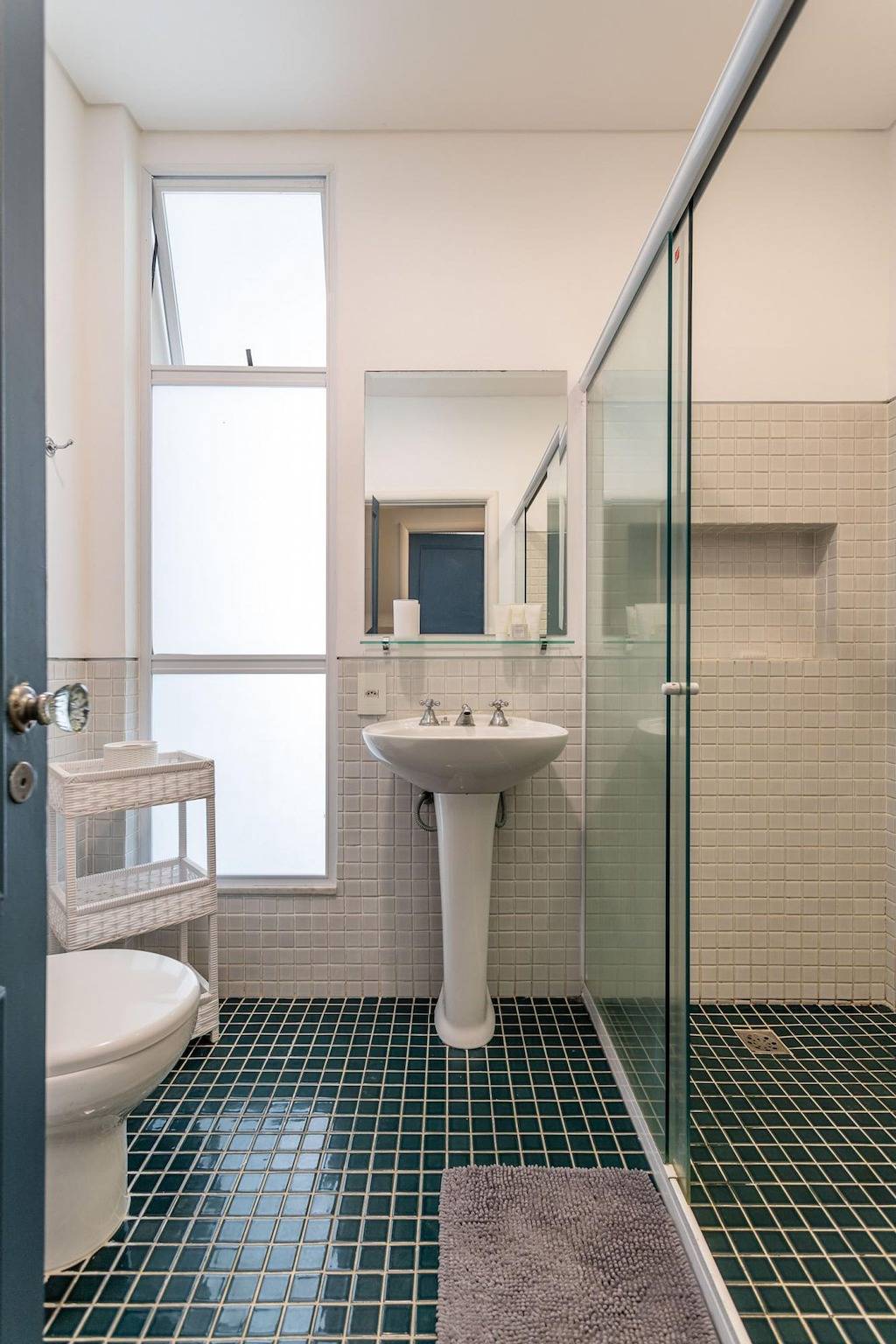 Entire apartment, Literary sanctuary, near Arpoador | Fco501 in Copacabana, Rio de Janeiro