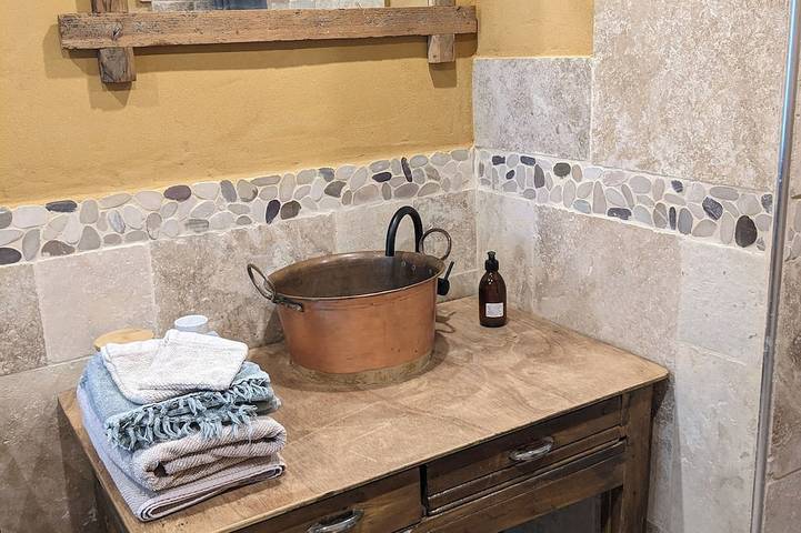 Location de vacances pour 3 personnes, avec jardin à Saint-Pardoux - 4