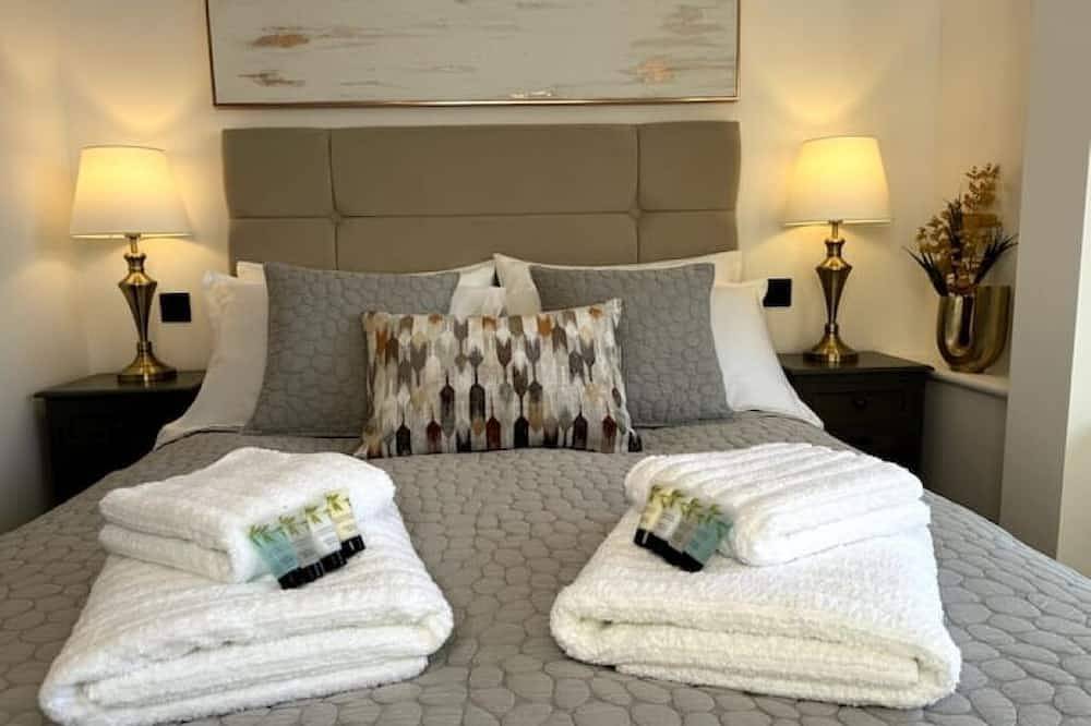 Entire apartment, Elegant One Bedroom Apartment in Swindon, North Wessex Downs