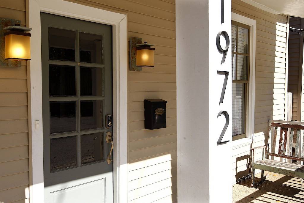 Jefferson Blue Door ...... Charmantes renoviertes Cottage in Midtown in Memphis, Tennessee