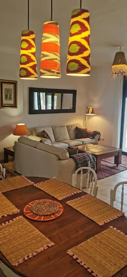 Ferienhaus für 6 Personen, mit Balkon und Pool - 1