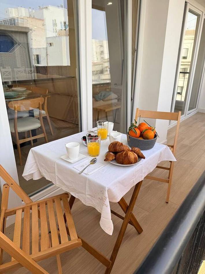 Apartamento entero, Apartamento de vacaciones para 8 personas in Alacant, Alicante