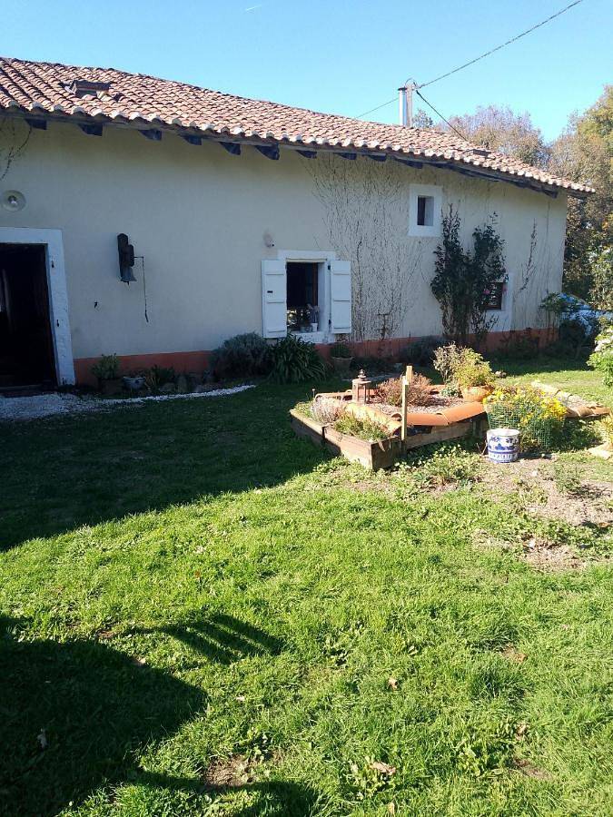 Double Room with Private Bathroom in Busserolles, Parc naturel régional Périgord-Limousin