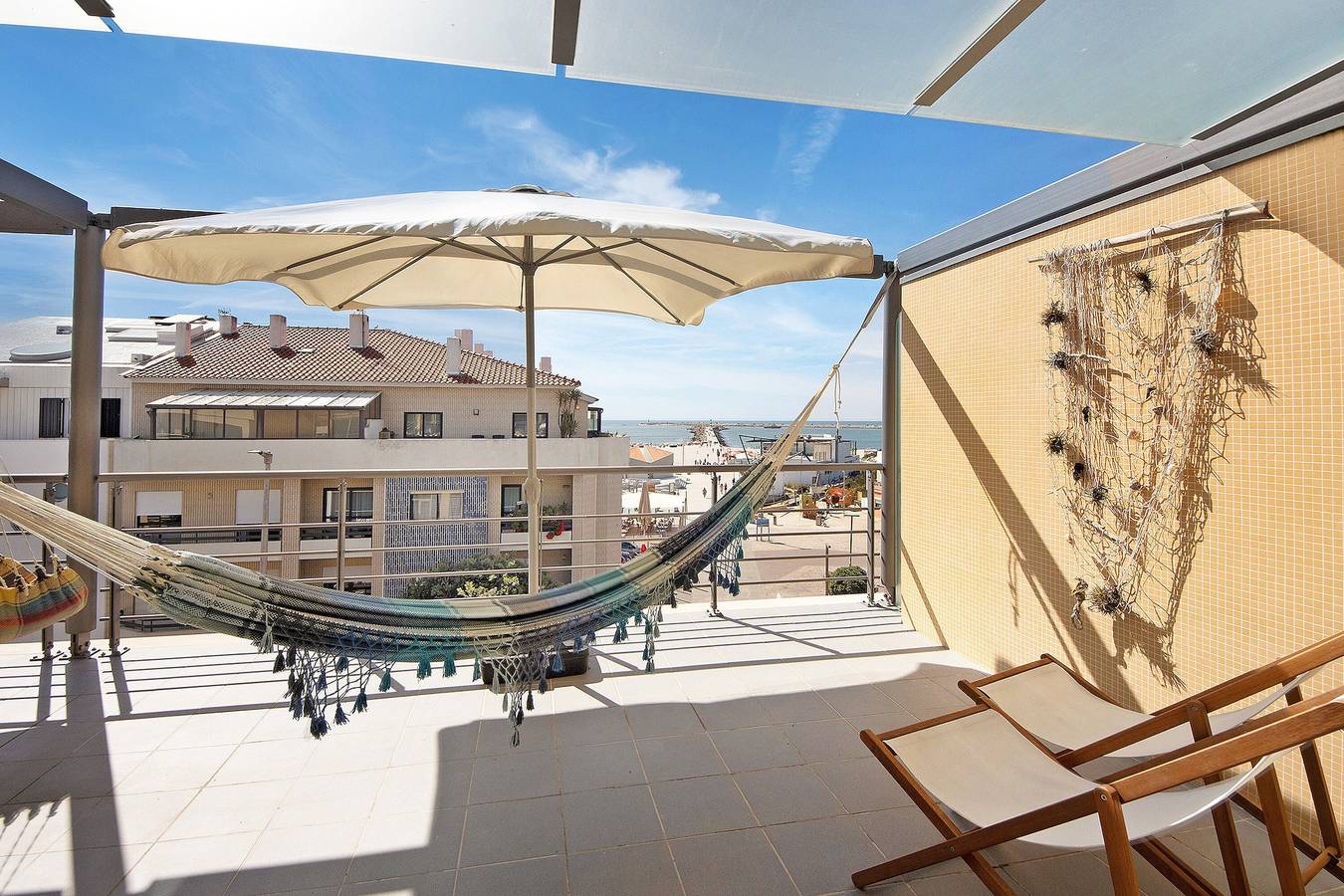 Entire apartment, Apartment 'Cantinho Da Praia Da Barra' with Sea View, Shared Pool and Wi-Fi in Praia da Barra, Gafanha da Nazaré